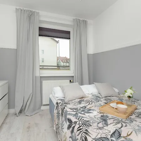 Apartment Spacious Family With 3 Bedrooms In By Renters