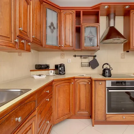 Apartment Spacious Family With 3 Bedrooms In By Renters