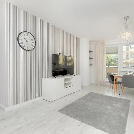 Apartment Spacious Family With 3 Bedrooms In By Renters Gdansk